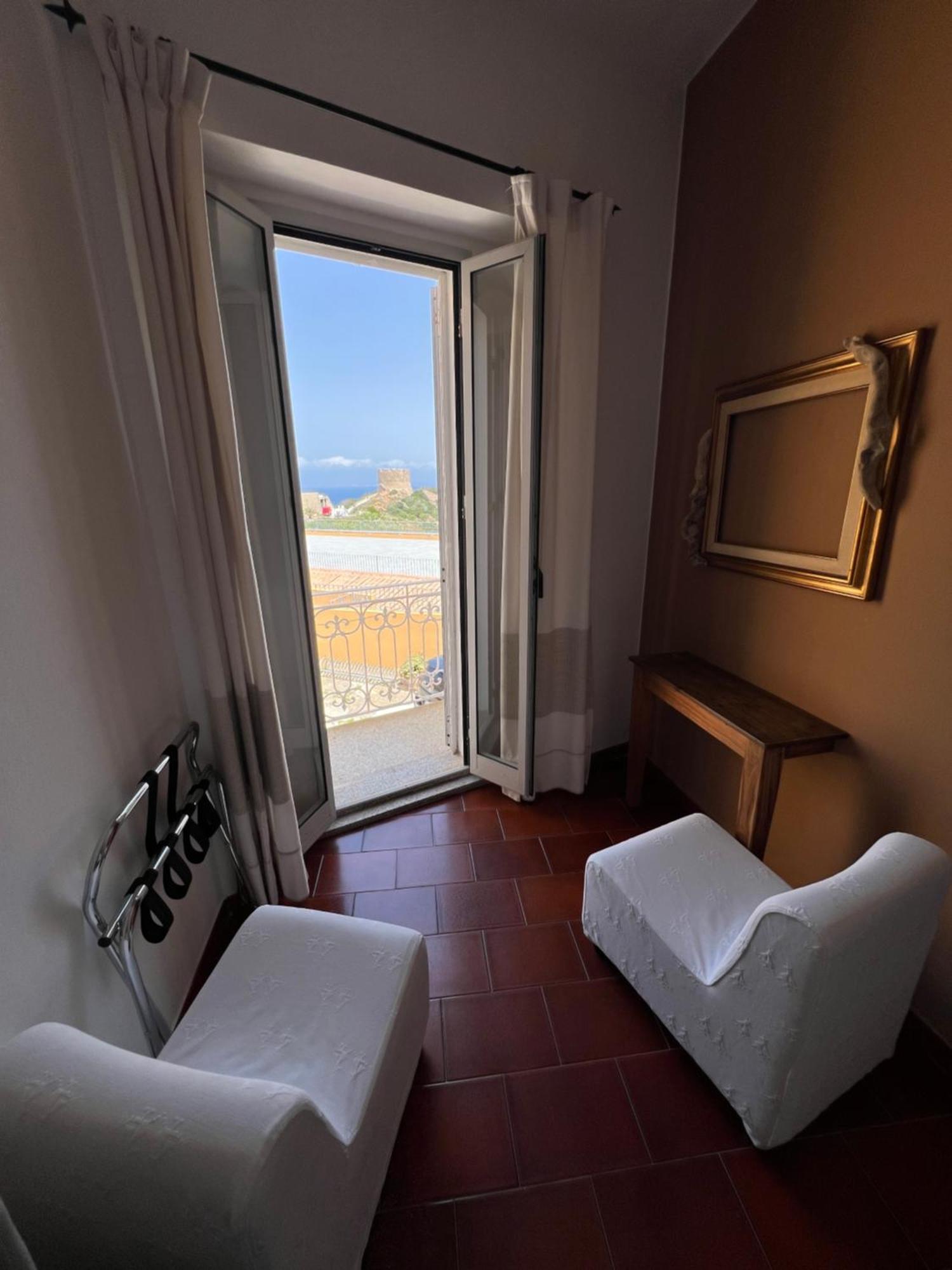 Hotel Da Cecco Santa Teresa Gallura Exterior photo